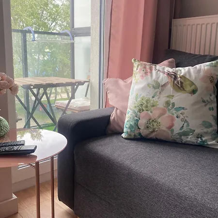 Airport Green Apartment Kl21 - Free Parking Варшава Екстер'єр фото