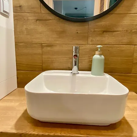 Airport Green Apartment Kl21 - Free Parking Варшава Екстер'єр фото
