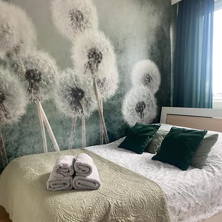 Airport Green Apartment Kl21 - Free Parking Варшава Екстер'єр фото